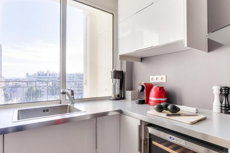 Guestready - Appartement Terrasse Vue Tour Eiffel باريس المظهر الخارجي الصورة